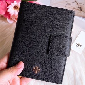 JUST IN OFFER - TRAVEL WITH YOUR PASSPORT IN A LUXURY CASE